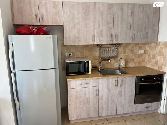 גג/ פנטהאוז, שדרות האלונים 6, פארק המושבה, באר יעקב