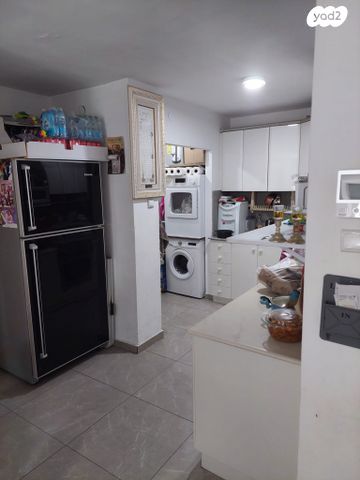 דירה, שרה אהרונסון 40, אזור הבילויים, רמת גן