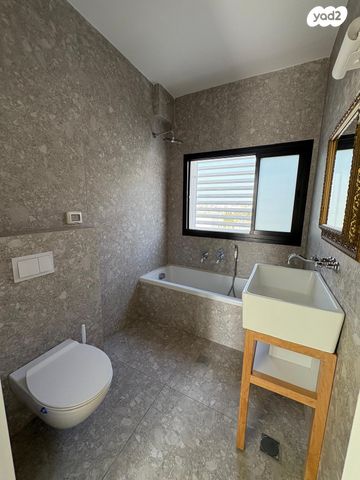 גג/ פנטהאוז, קהילת ורשה 39, הדר יוסף, תל אביב יפו