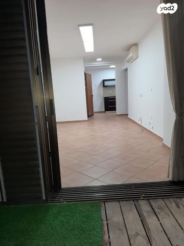 דירה, הרב גולד 15, כיסופים, כפר סבא