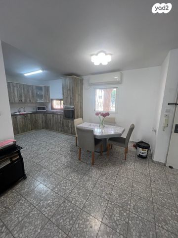 יוסף אהרונוביץ' 8