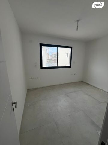 גג/ פנטהאוז, חיים לסקוב 1, השכונה המערבית, מגדל העמק