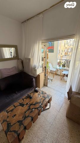 דירה, הרב הרצוג 1, לב העיר, בת ים