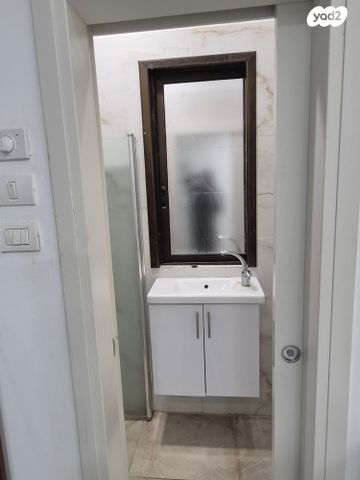 דירה, ביאליק 1, שכונת חשמונאים, מרכז העיר א, רמת גן