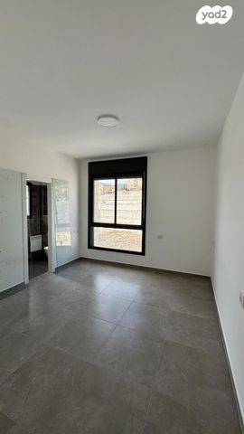 דירה, הרב אברהם זקן 18, מורדות ארנונה, ירושלים