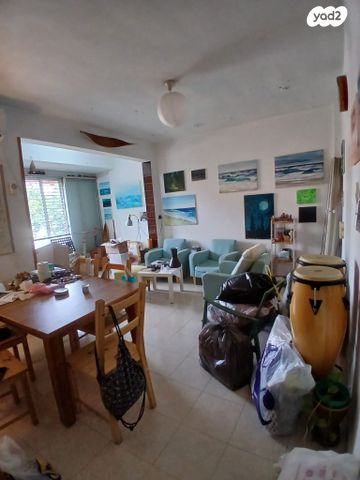 דירה, דב הוז 2, אושיות, רחובות