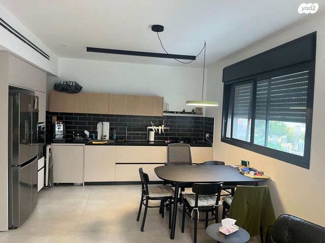 דירה, הכנסת 35, ארלוזורוב, גבעתיים