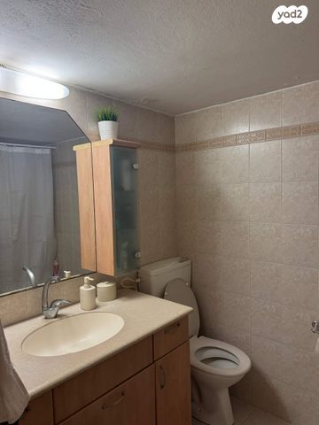 דירה, המלבן 12, הל"ה, גבעתיים