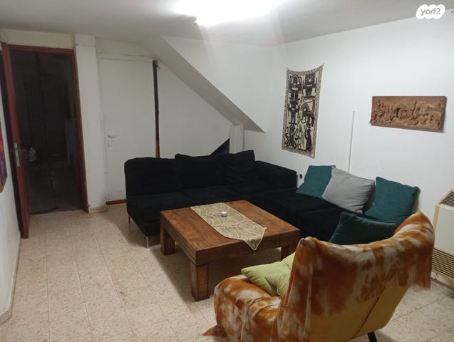 דירת גן, המעפילים 15, שכונת ותיקים, אבן יהודה