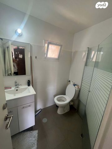 דירה, שמעון בר גיורא 5, שכונה ד', באר שבע