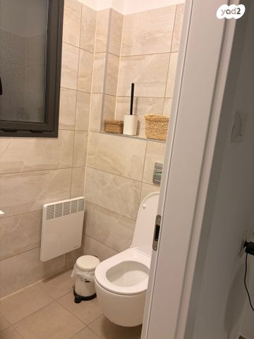 דירה, הרב אברהם זקן 1, מורדות ארנונה, ירושלים