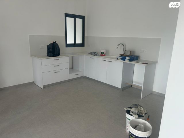 דירה, אורן 1, בת חפר, בת חפר