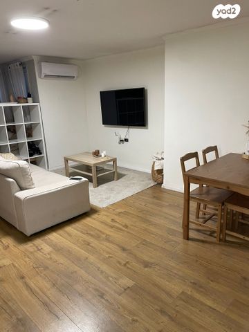 מנחם סבידור 63