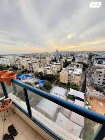 דירה, משה תבורי 10, צמרת גנים / עין גנים דרום, פתח תקווה