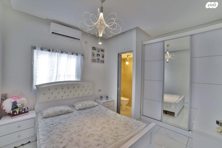 דירה, הרב הרצוג 10, לב העיר, בת ים