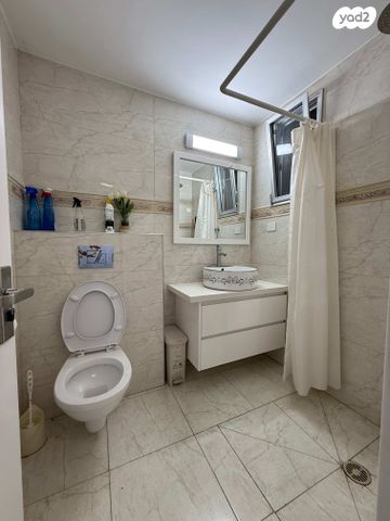 יחידת דיור, קוממיות 11, הרקפות, ראש העין