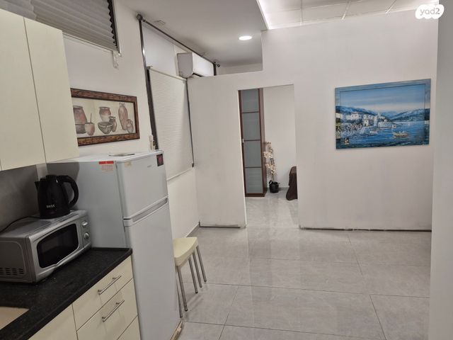 דירה, ביאליק 1, שכונת חשמונאים, מרכז העיר א, רמת גן