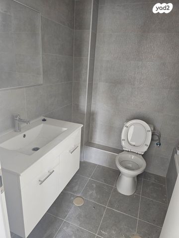 דירה, רועי קליין 31, נווה שמיר רמת בית שמש ה-1, בית שמש