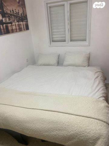 שרה אהרונסון 9