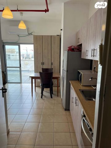 גג/ פנטהאוז, שדרות האלונים 6, פארק המושבה, באר יעקב