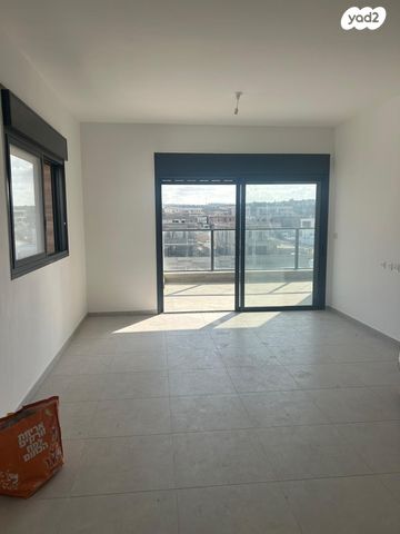 דירה, אורן 1, בת חפר, בת חפר