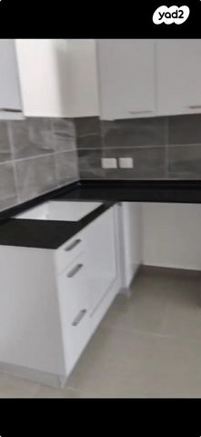 דירה, יוסף הגלילי 22, שכונת בן גוריון, מרכז העיר ג', רמת גן