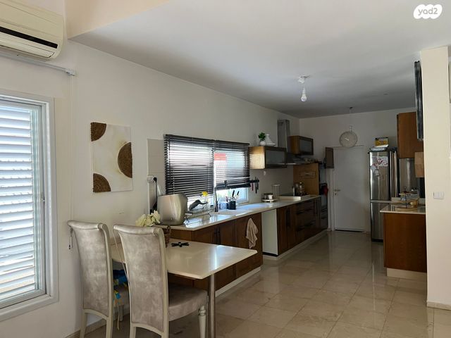 דו משפחתי, השריונאים 4, אפרידר, אשקלון