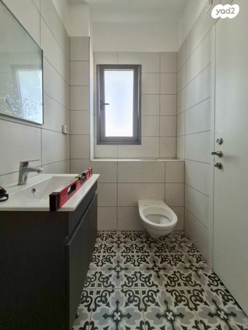 דירה, רקפת 6, הפרחים, חריש