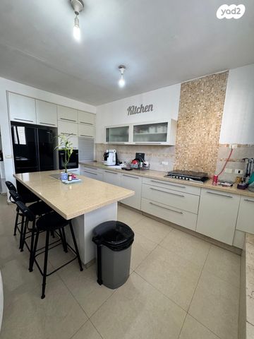 דירה, עוזיאל 141, נגבה, רמת גן