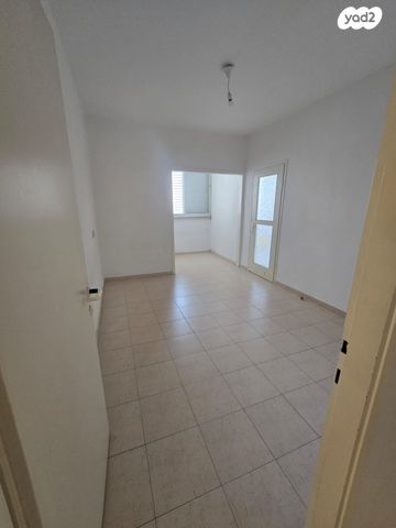 דירה, הגיבורים 58, מרכז העיר, חדרה