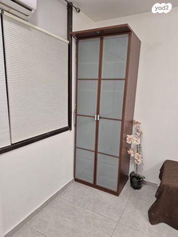 דירה, ביאליק 1, שכונת חשמונאים, מרכז העיר א, רמת גן