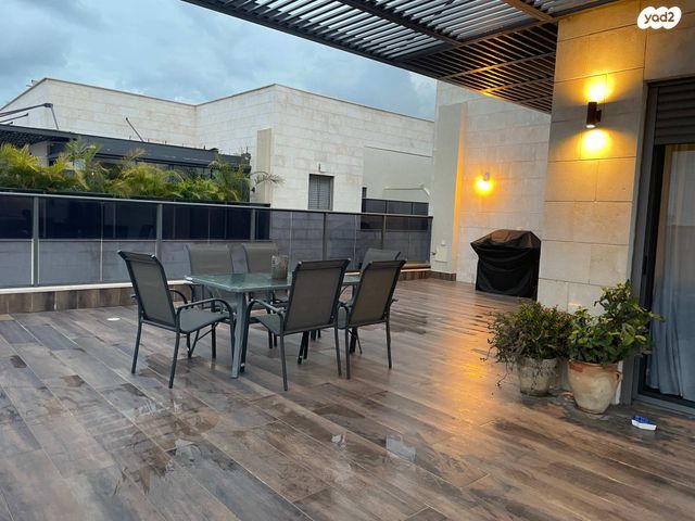 גג/ פנטהאוז, יהושע חנקין 37, אגרובנק, חולון