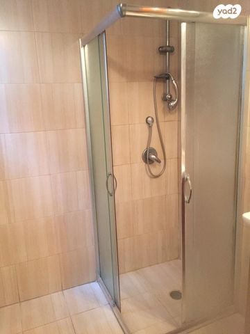 דירה, שדרות רוברט סולד 1, קרית ים  א', קרית ים