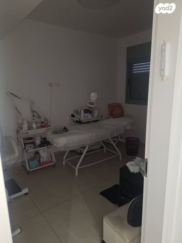 דירה, השופטים 28, אחוזת כנרת, טבריה