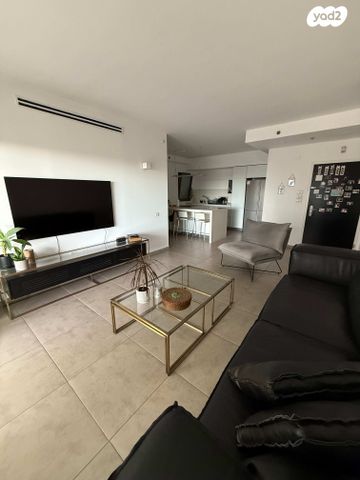 תוצרת הארץ 11