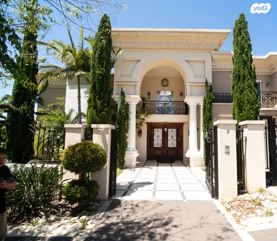 בית פרטי/ קוטג', הכוכבים 5, הרקיע, הגולף, קיסריה