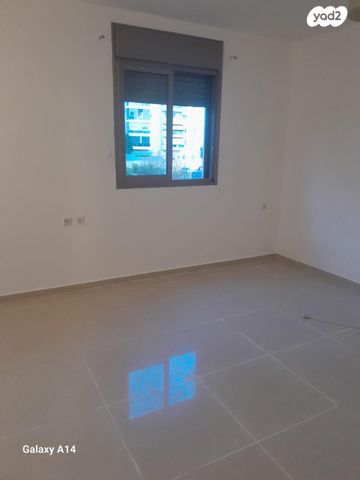 יחידת דיור, משעול היסמין 4, תל גיבורים, חולון