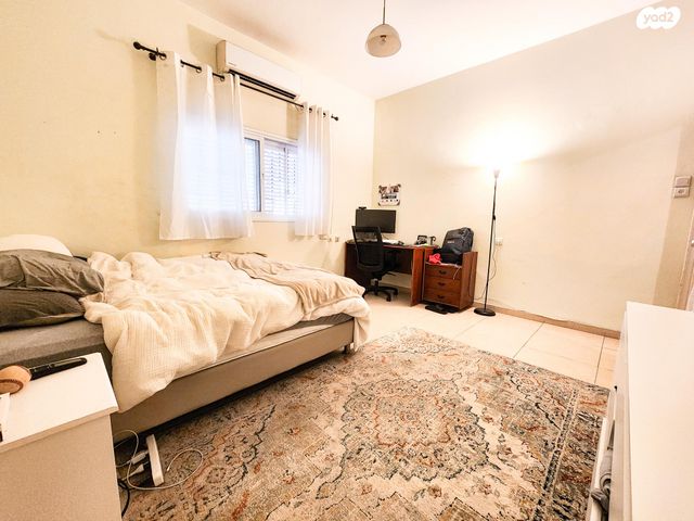 דירת גן, דוד רמז 9, גבעת הרמבם, גבעתיים