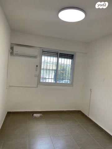 דירת גן, דרך בריכות היער 111, בית זית, בית זית