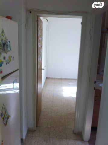 דירת גן, ניצנים 35, פנחס ספיר, מגדל העמק