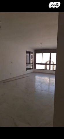 דירה, בר אילן 9, נווה דוד רמז, רעננה