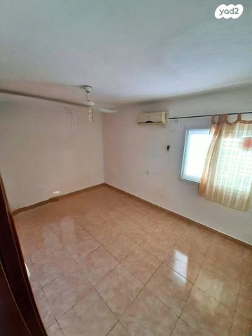 דירת גן, חזני 2, שכונה י"א, באר שבע