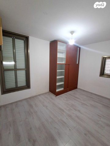 דירה, ארלוזורוב 1, ארלוזורוב, גבעתיים