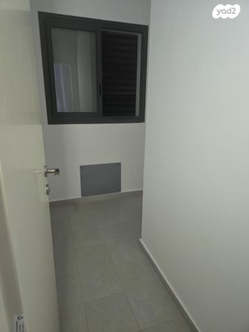 דירה, שיר השירים 9, גן יבנה מערב, גן יבנה