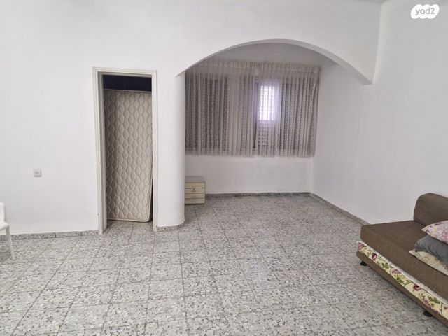 בית פרטי/ קוטג', י.ל. פרץ 20, קרית שרת, רעננה