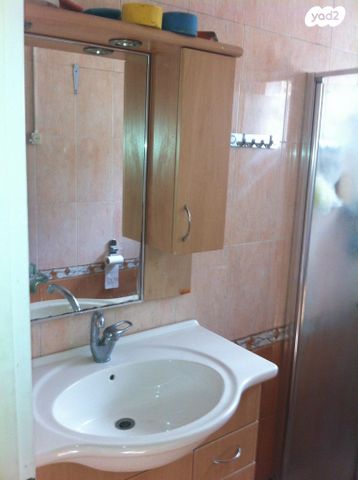 דירת גן, ניצנים 35, פנחס ספיר, מגדל העמק