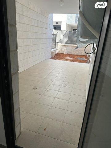 דירה, יחזקאל 10, פסגות אפק, ראש העין