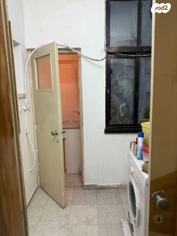 דירה, דרך זאב ז'בוטינסקי 22, שכונת הראשונים, רמת גן