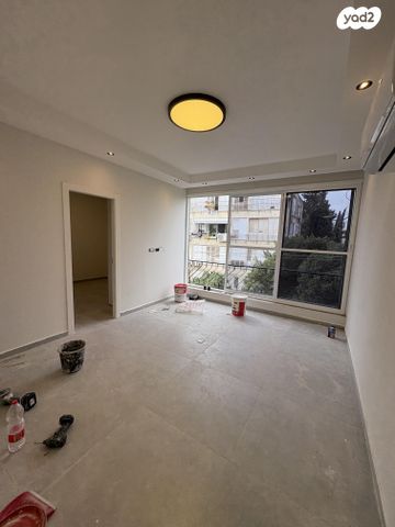 דירה, הרצל 58, שכונת בן גוריון, מרכז העיר ג', רמת גן