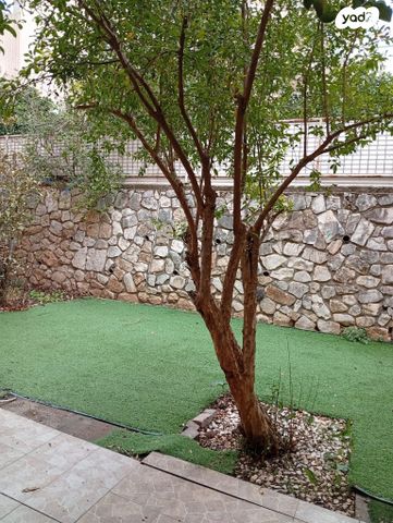 דירת גן, ניצנים 35, פנחס ספיר, מגדל העמק